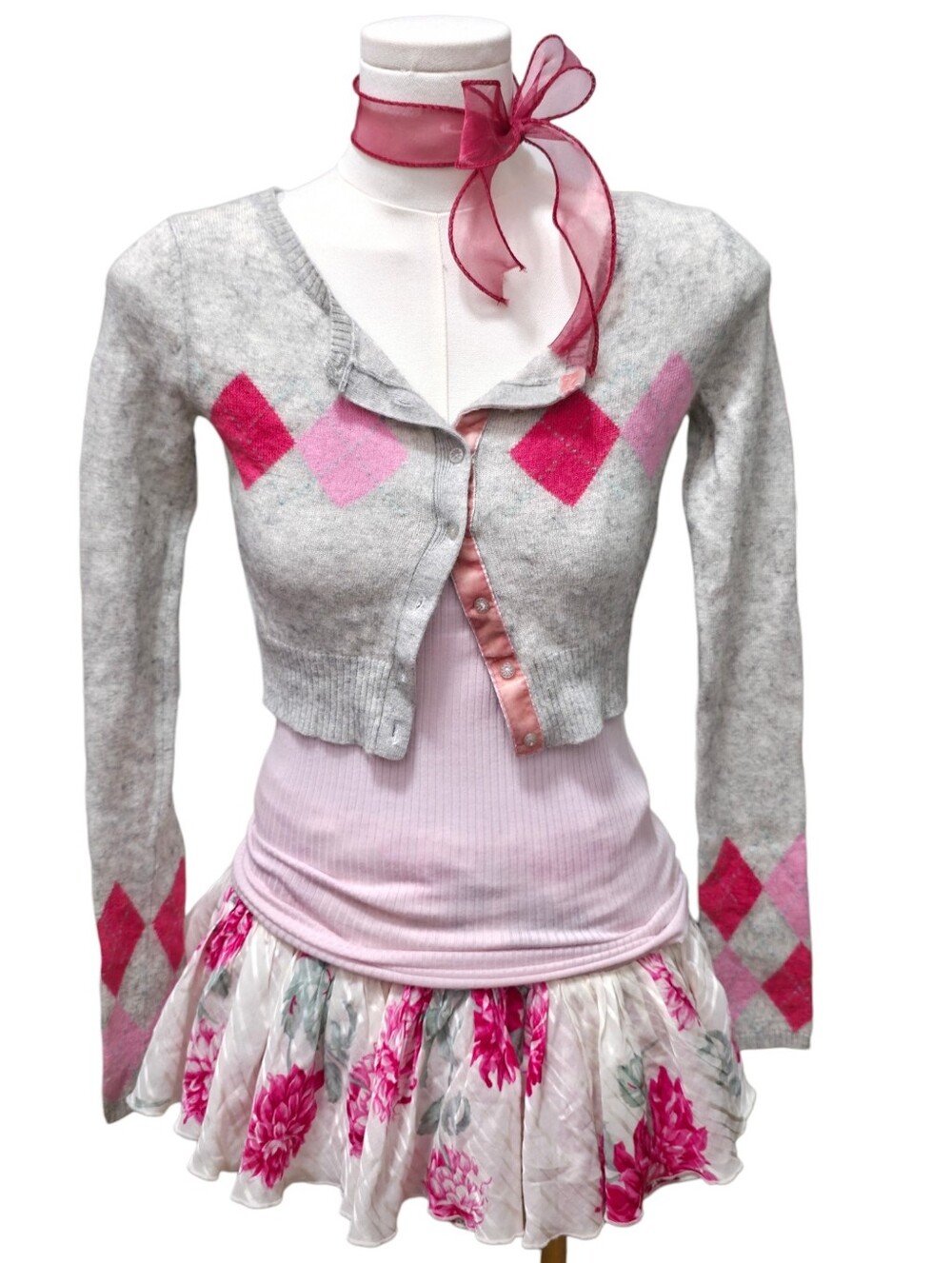Abercrombie vintage Cashmere wool blend cropped button up cardigan with pink